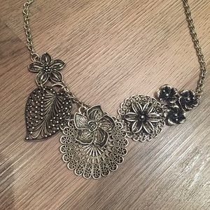 Premier Designs Botanical Necklace